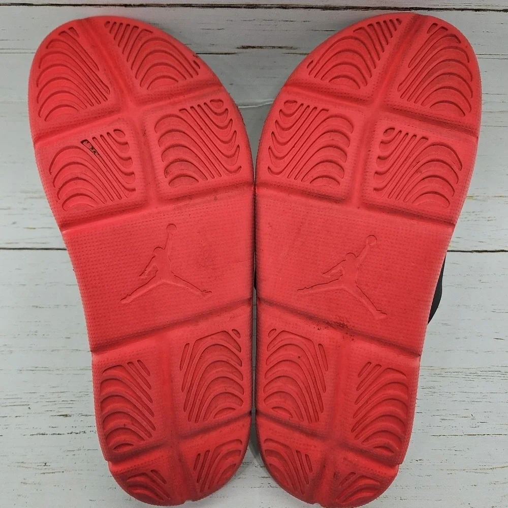 Jordan RCVR Slides Mens 12 Black‎ Red Sandals Logo Solarsoft Comfort 558888-4019